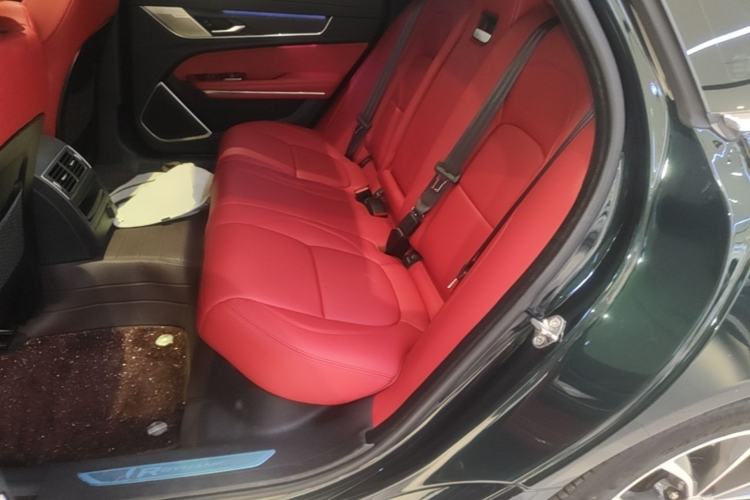 Used Jaguar XFL 2023 XFL 2.0T P250 Two-Wheel-Drive Elite Sport Edition Left Rear Seat