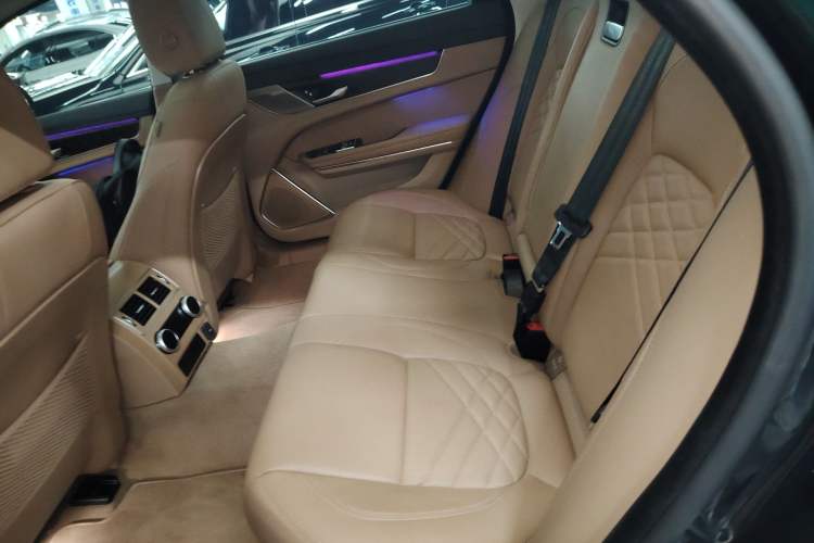 Used Jaguar XFL 2023 XFL 2.0T P250 Two-Wheel-Drive Luxury Deluxe Edition Left Rear Seat