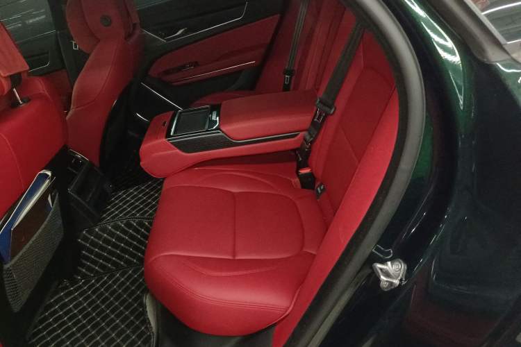 Used Jaguar XFL 2023 XFL 2.0T P250 Two-Wheel-Drive Elite Sport Edition Left Rear Seat