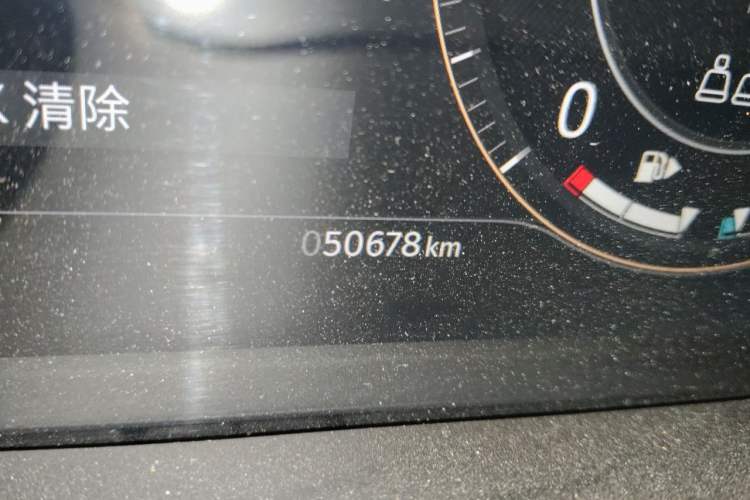 Used Jaguar XFL 2023 XFL 2.0T P250 Two-Wheel-Drive Elite Sport Edition Odometer Close Up