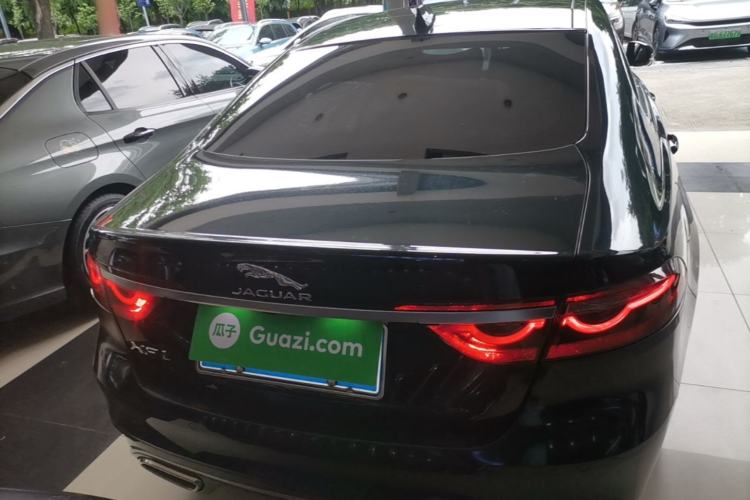 Used Jaguar XFL 2023 XFL 2.0T P250 Two-Wheel-Drive Elite Sport Edition Rear