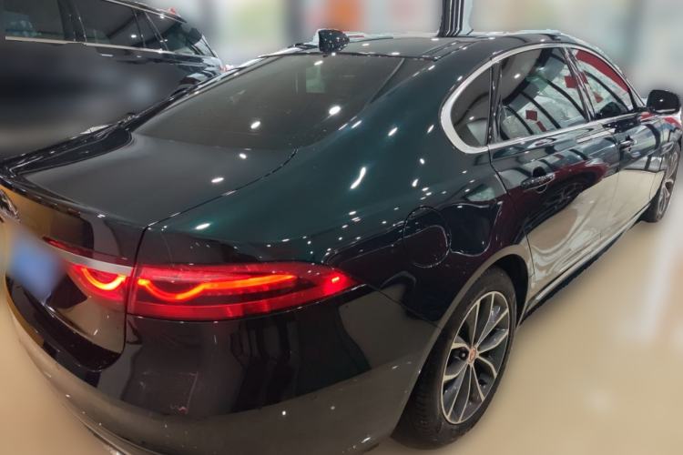 Used Jaguar XFL 2023 XFL 2.0T P250 Two-Wheel-Drive Elite Sport Edition Rear Right 45 Deg