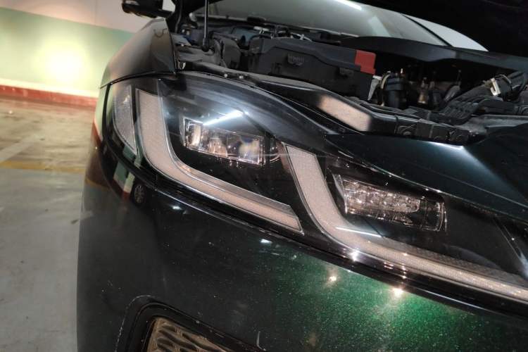Used Jaguar XFL 2023 XFL 2.0T P250 Two-Wheel-Drive Elite Sport Edition Right Front Headlight