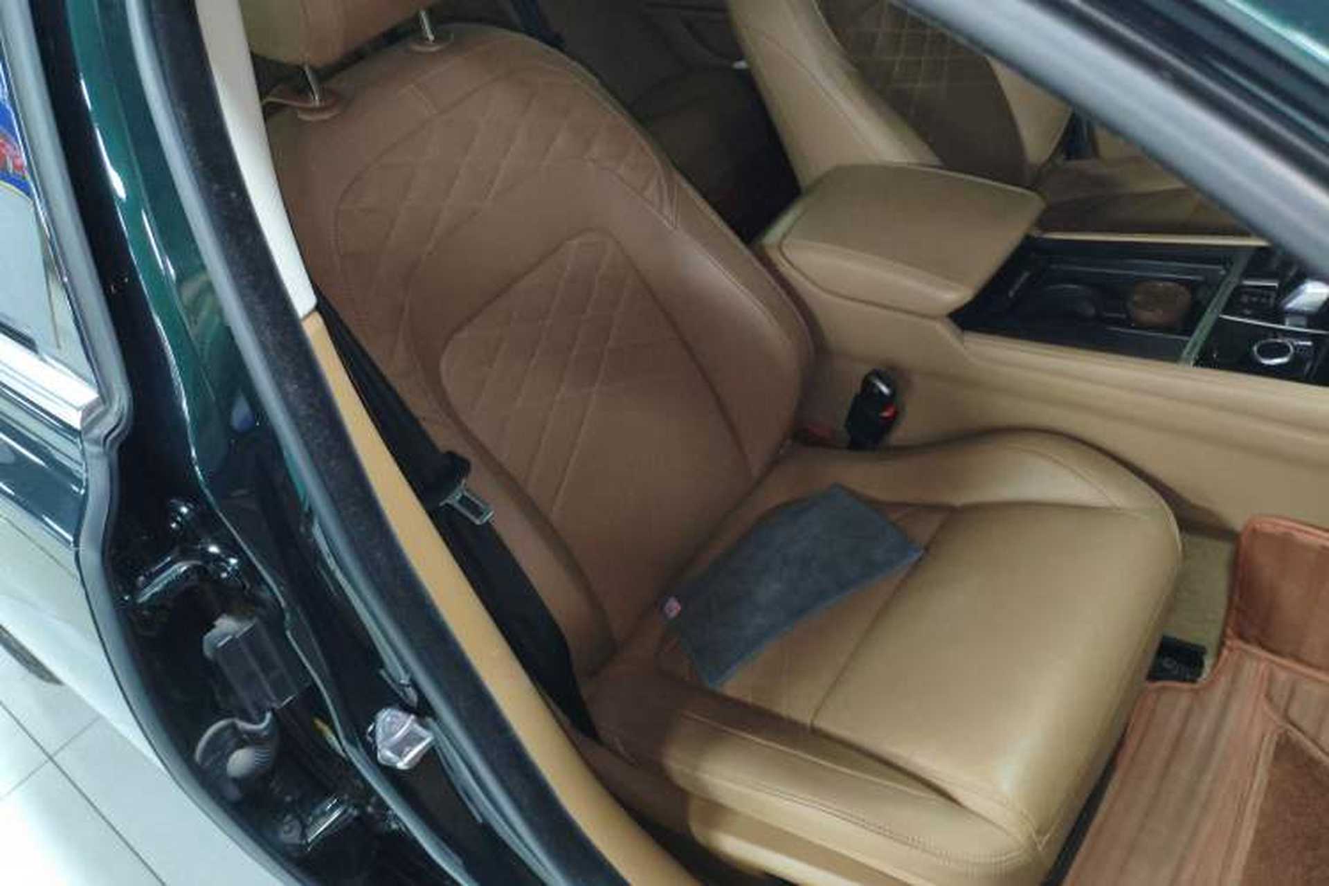 Used Jaguar XFL 2023 XFL 2.0T P250 Two-Wheel-Drive Luxury Deluxe Edition Right Front Seat