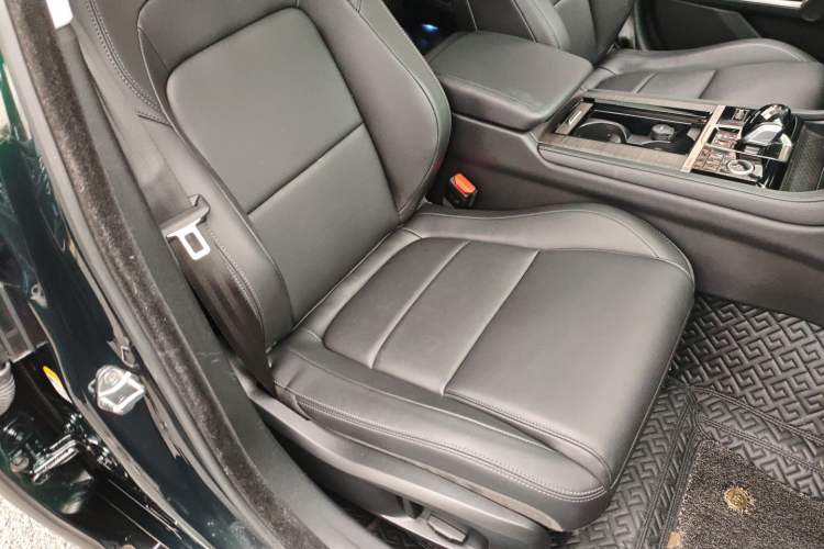 Used Jaguar XFL 2023 XFL 2.0T P200 Two-Wheel-Drive Elite Luxury Edition Right Front Seat