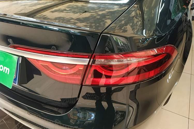 Used Jaguar XFL 2023 XFL 2.0T P250 Two-Wheel-Drive Luxury Deluxe Edition Right Rear Taillight