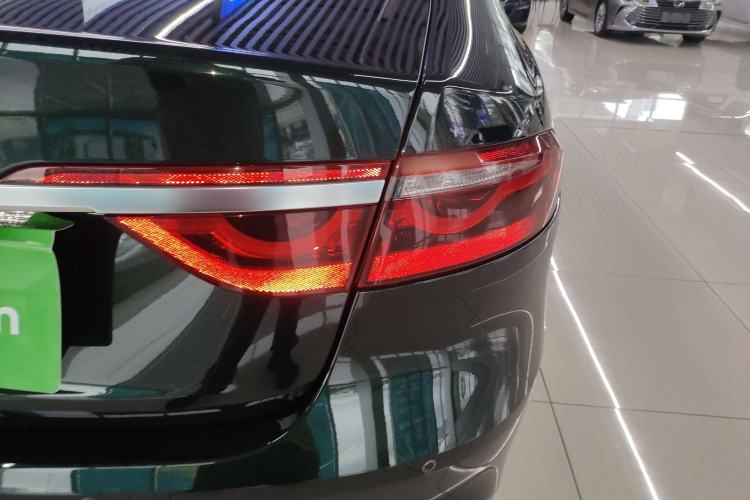 Used Jaguar XFL 2023 XFL 2.0T P200 Two-Wheel-Drive Elite Luxury Edition Right Rear Taillight
