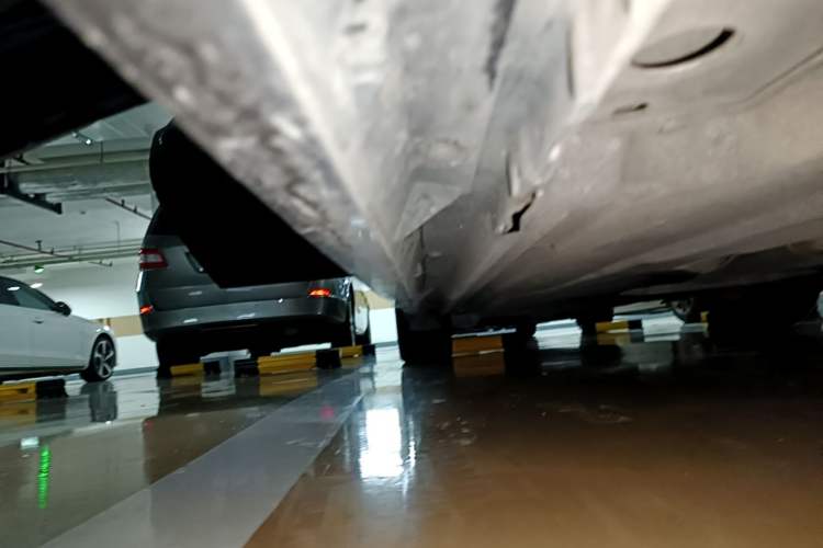 Used Jaguar XFL 2023 XFL 2.0T P250 Two-Wheel-Drive Luxury Deluxe Edition Right Side Sill