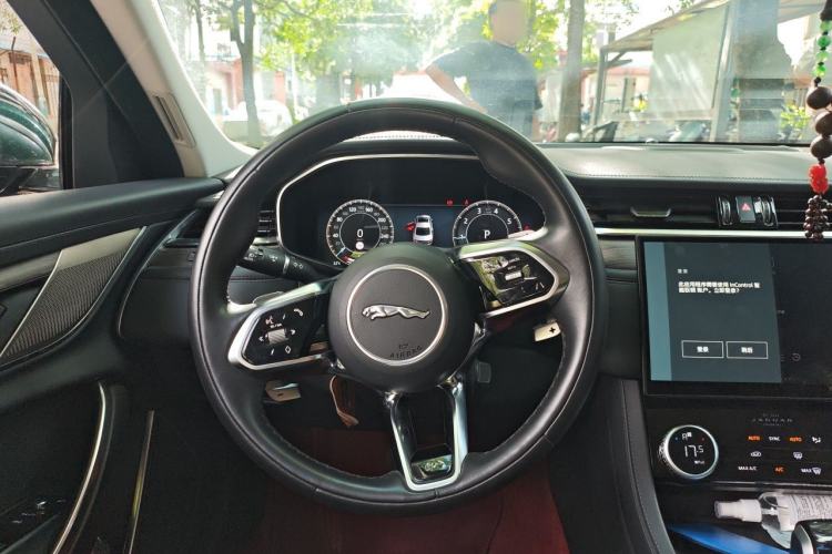 Used Jaguar XFL 2023 XFL 2.0T P200 Two-Wheel-Drive Elite Luxury Edition Steering Wheel