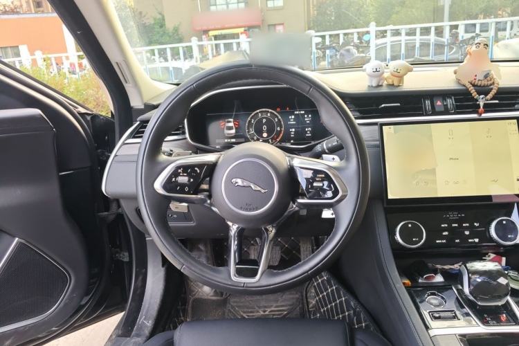 Used Jaguar XFL 2023 XFL 2.0T P200 Two-Wheel-Drive Elite Luxury Edition Steering Wheel