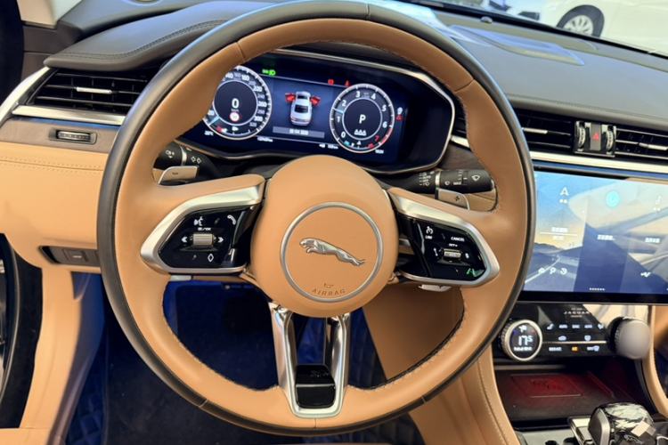 Used Jaguar XFL 2023 XFL 2.0T P250 Two-Wheel-Drive Luxury Deluxe Edition Steering Wheel