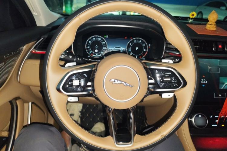 Used Jaguar XFL 2023 XFL 2.0T P250 Two-Wheel-Drive Luxury Deluxe Edition Steering Wheel