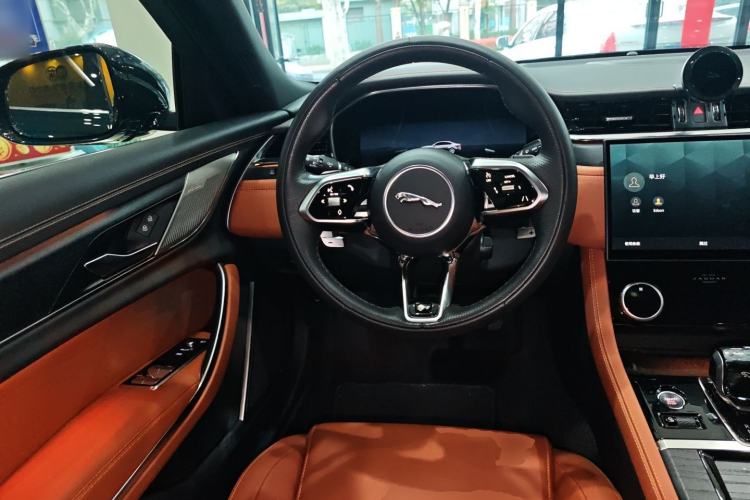 Used Jaguar XFL 2023 XFL 2.0T P250 Two-Wheel-Drive Elite Sport Edition Steering Wheel