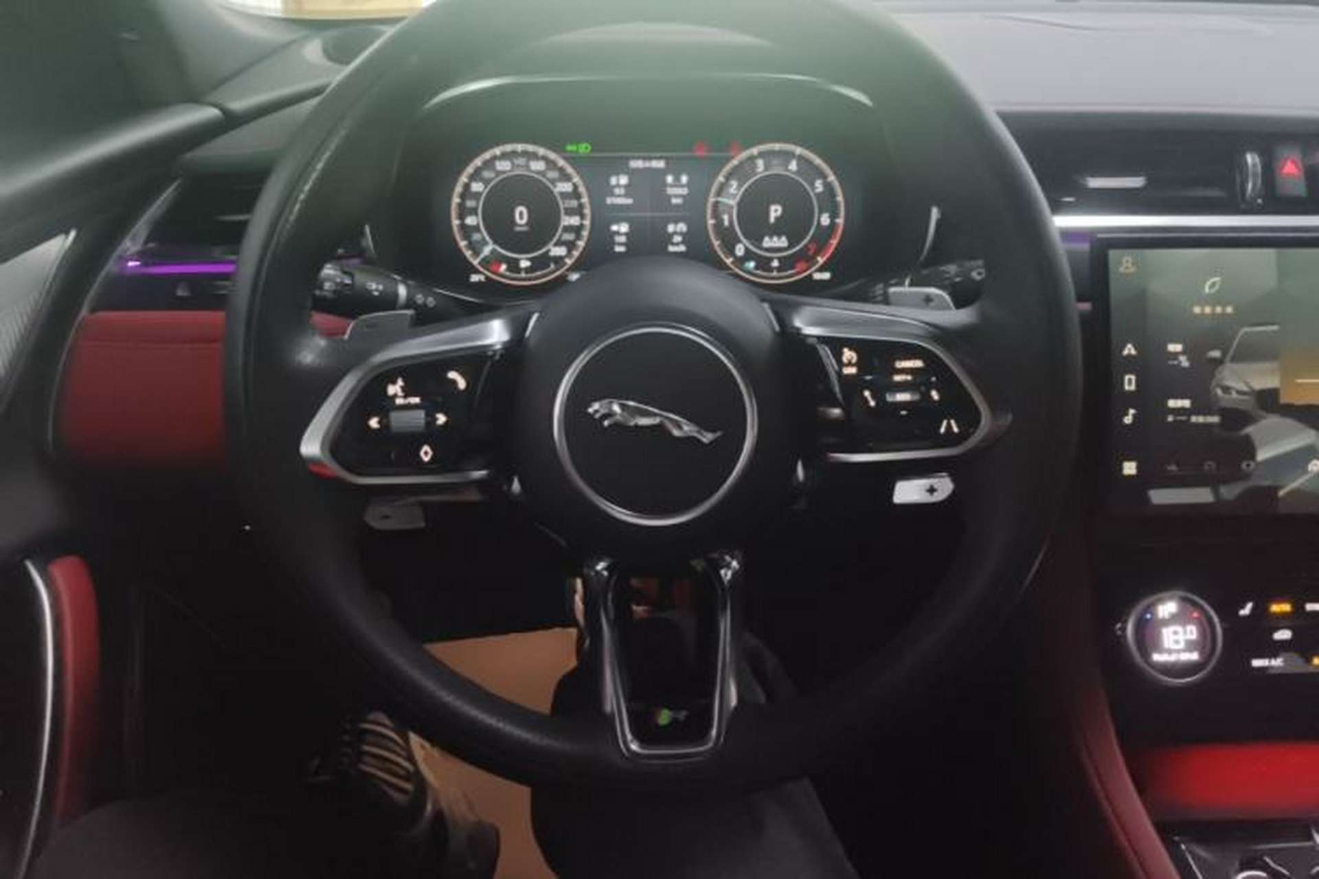 Used Jaguar XFL 2023 XFL 2.0T P250 Two-Wheel-Drive Elite Sport Gold Edition Steering Wheel