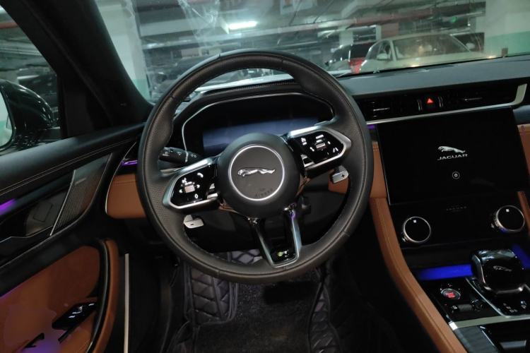 Used Jaguar XFL 2023 XFL 2.0T P250 Two-Wheel-Drive Elite Sport Edition Steering Wheel