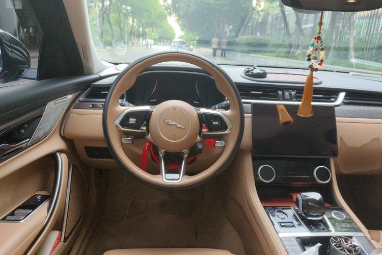 Used Jaguar XFL 2023 XFL 2.0T P250 Two-Wheel-Drive Luxury Deluxe Edition Steering Wheel