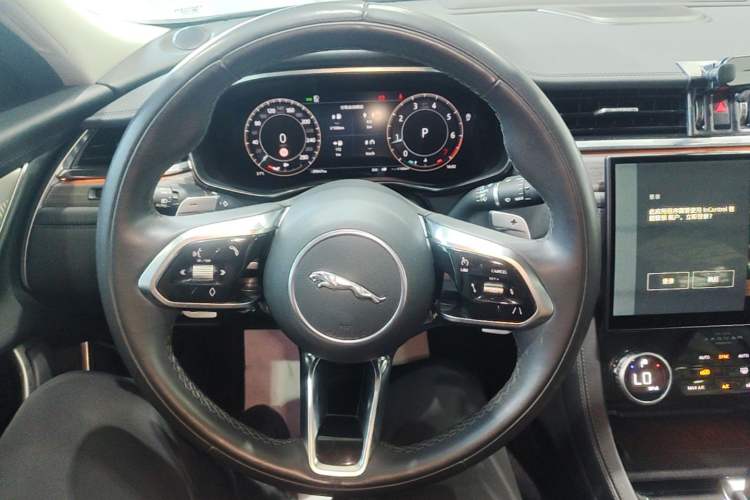 Used Jaguar XFL 2023 XFL 2.0T P200 Two-Wheel-Drive Elite Luxury Edition Steering Wheel
