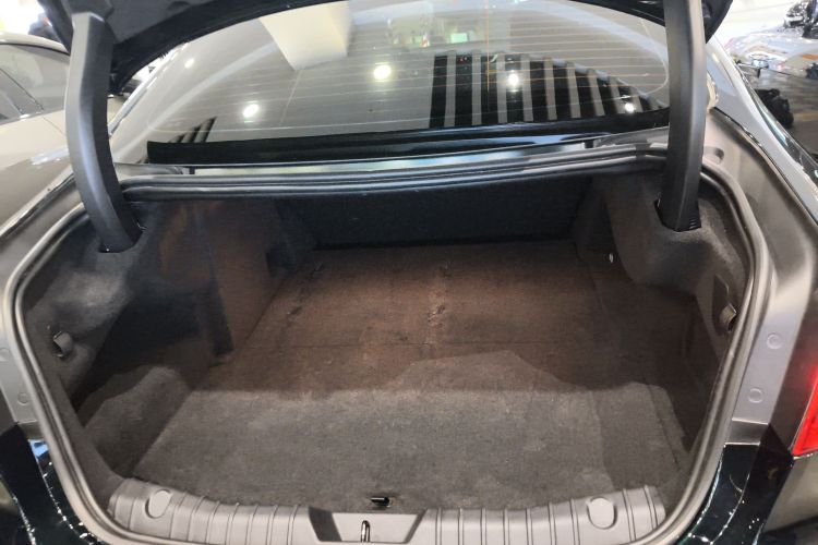 Used Jaguar XFL 2023 XFL 2.0T P250 Two-Wheel-Drive Luxury Deluxe Edition Trunk