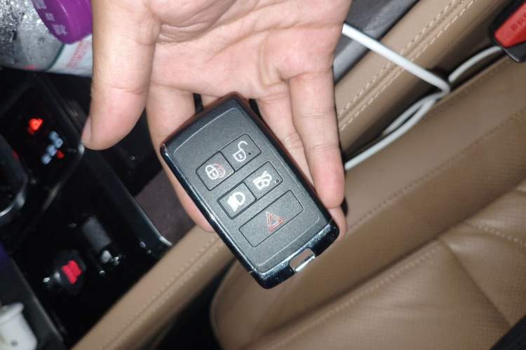 Used Jaguar XFL 2023 XFL 2.0T P250 Two-Wheel-Drive Luxury Deluxe Edition Vehicle Key