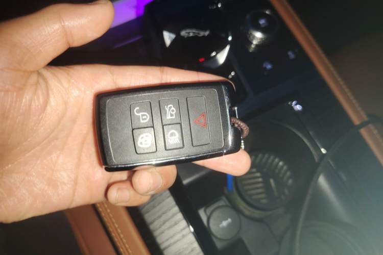 Used Jaguar XFL 2023 XFL 2.0T P250 Two-Wheel-Drive Elite Sport Edition Vehicle Key