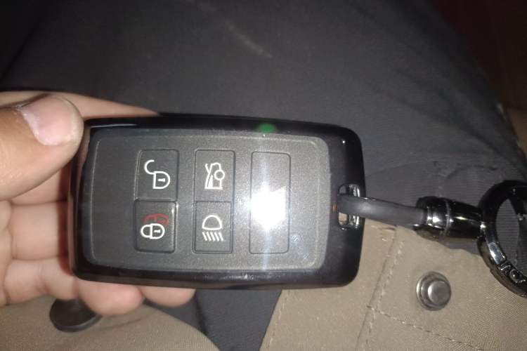 Used Jaguar XFL 2023 XFL 2.0T P250 Two-Wheel-Drive Luxury Deluxe Edition Vehicle Key
