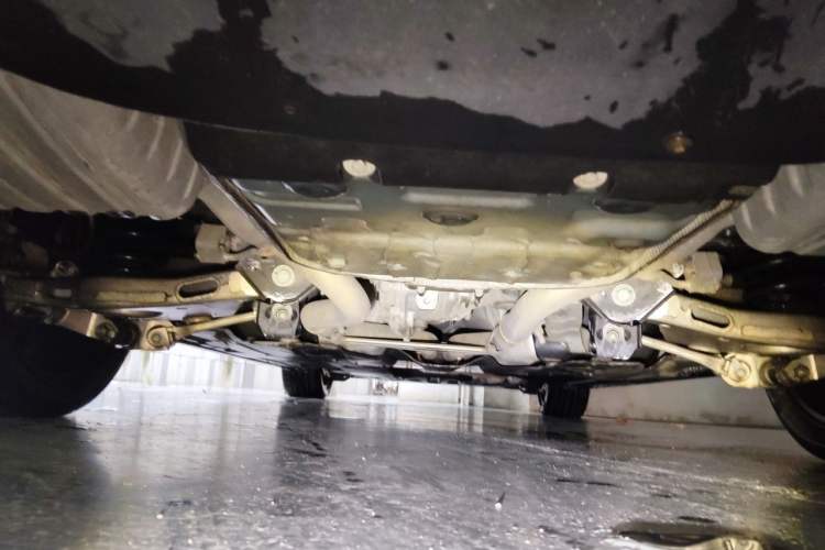 Used Jaguar XFL 2023 XFL 2.0T P250 Two-Wheel-Drive Luxury Deluxe Edition Chassis Rear