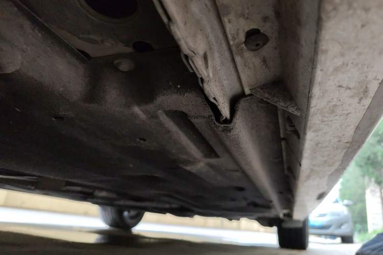 Used Jaguar XFL 2023 XFL 2.0T P300 Four-Wheel-Drive Flagship Sport Edition Chassis Front Left