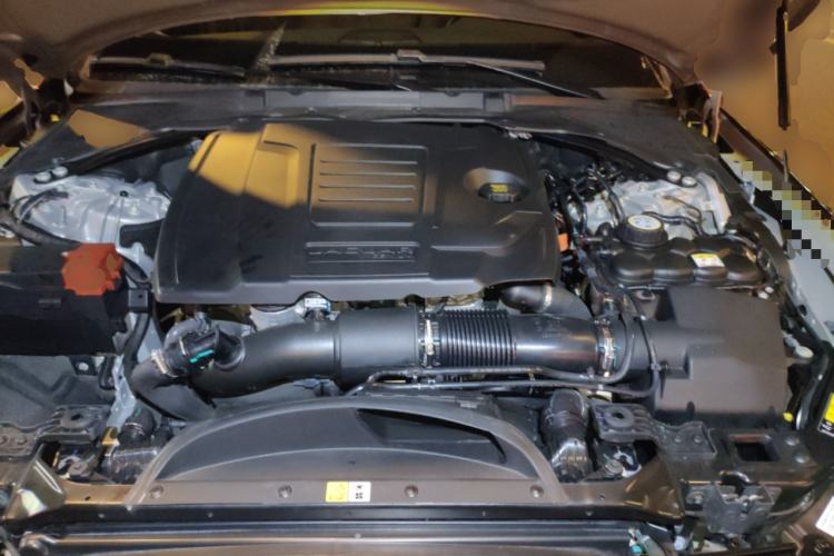 Used Jaguar XFL 2023 XFL 2.0T P250 Two-Wheel-Drive Prestige Luxury Gold Edition Engine Bay