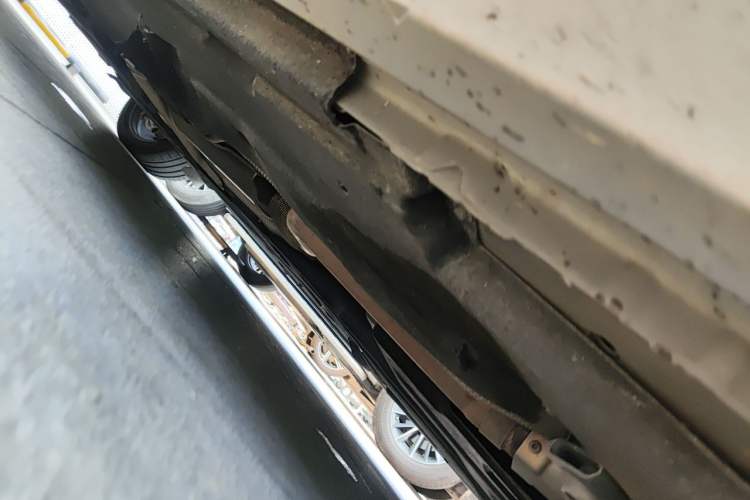 Used Jaguar XFL 2023 XFL 2.0T P250 Two-Wheel-Drive Prestige Luxury Gold Edition Chassis Front Right