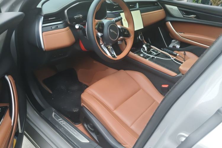 Used Jaguar XFL 2023 XFL 2.0T P250 Two-Wheel-Drive Elite Sport Gold Edition Driver Seat