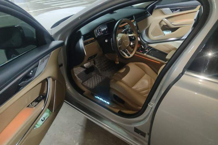 Used Jaguar XFL 2023 XFL 2.0T P250 Two-Wheel-Drive Luxury Deluxe Edition Driver Seat