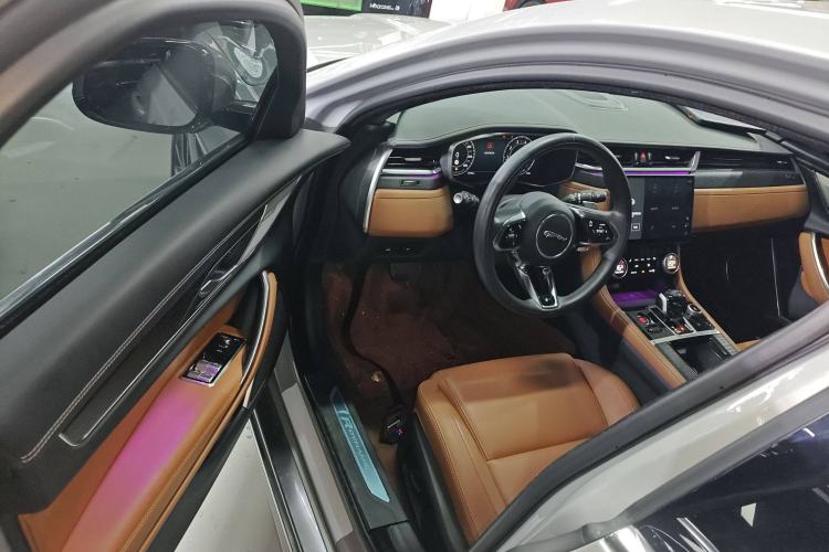 Used Jaguar XFL 2023 XFL 2.0T P250 Two-Wheel-Drive Elite Sport Edition Driver Seat