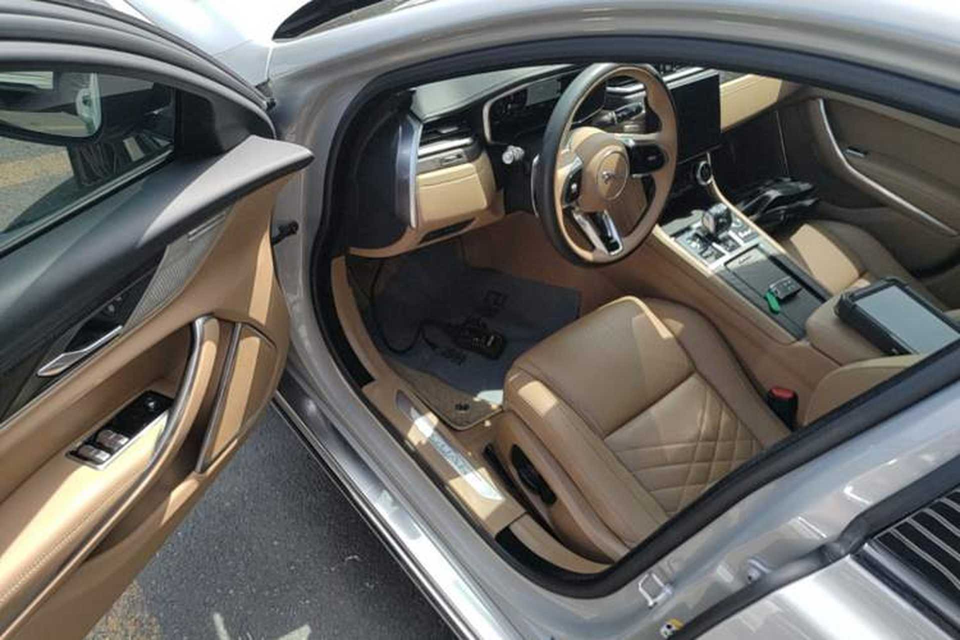 Used Jaguar XFL 2023 XFL 2.0T P250 Two-Wheel-Drive Luxury Deluxe Edition Driver Seat