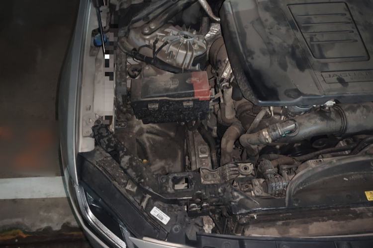 Used Jaguar XFL 2023 XFL 2.0T P250 Two-Wheel-Drive Prestige Luxury Gold Edition Engine Bay Right