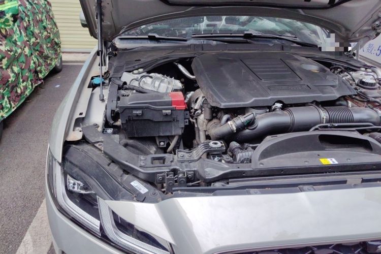 Used Jaguar XFL 2023 XFL 2.0T P250 Two-Wheel-Drive Elite Sport Edition Engine Bay Right