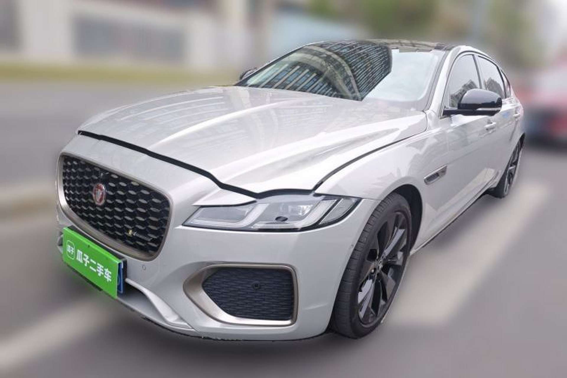 Used Jaguar XFL 2023 XFL 2.0T P250 Two-Wheel-Drive Prestige Luxury Gold Edition Front Left 45 Deg