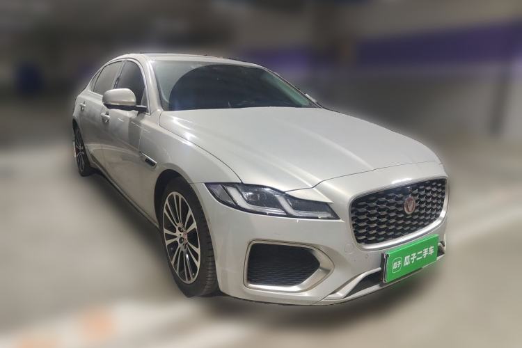 Used Jaguar XFL 2023 XFL 2.0T P250 Two-Wheel-Drive Luxury Deluxe Edition Front Right 45 Deg