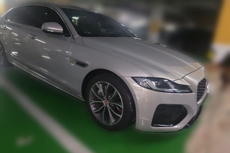 Used Jaguar XFL 2023 XFL 2.0T P250 Two-Wheel-Drive Elite Sport Edition Front Right 45 Deg
