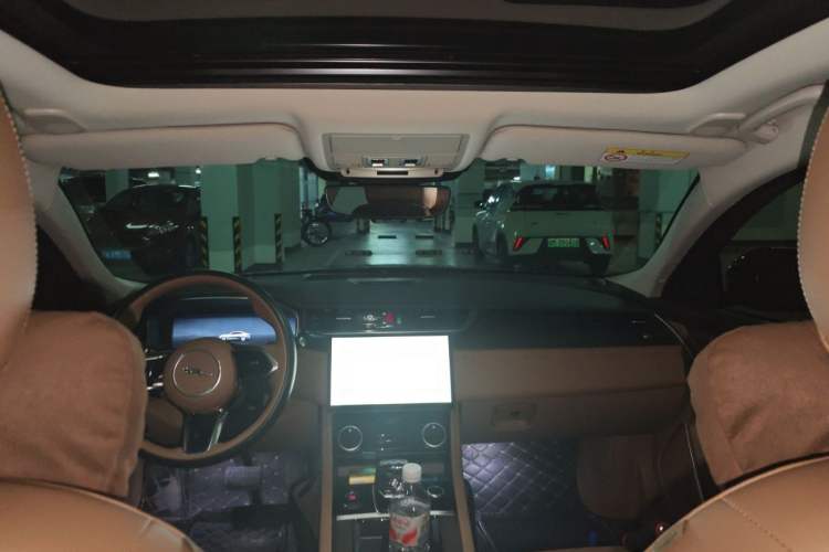 Used Jaguar XFL 2023 XFL 2.0T P250 Two-Wheel-Drive Prestige Luxury Gold Edition Headliner