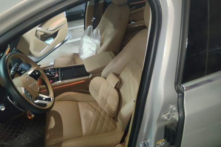 Used Jaguar XFL 2023 XFL 2.0T P250 Two-Wheel-Drive Luxury Deluxe Edition Left Front Seat