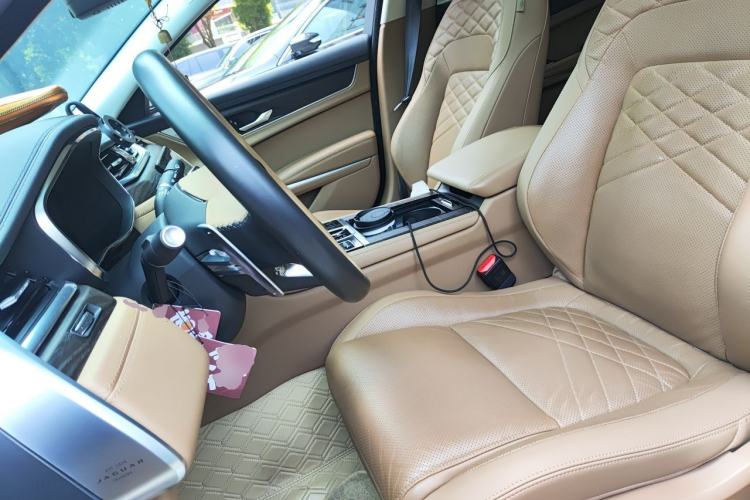 Used Jaguar XFL 2023 XFL 2.0T P250 Two-Wheel-Drive Prestige Luxury Gold Edition Left Front Seat