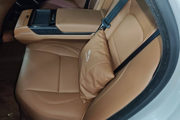 Used Jaguar XFL 2023 XFL 2.0T P250 Two-Wheel-Drive Elite Sport Edition Left Rear Seat