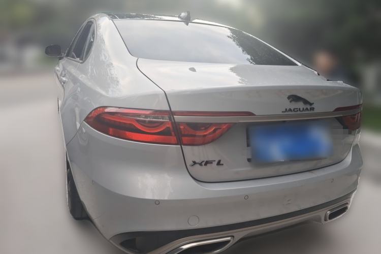 Used Jaguar XFL 2023 XFL 2.0T P250 Two-Wheel-Drive Elite Sport Gold Edition Rear Left 45 Deg