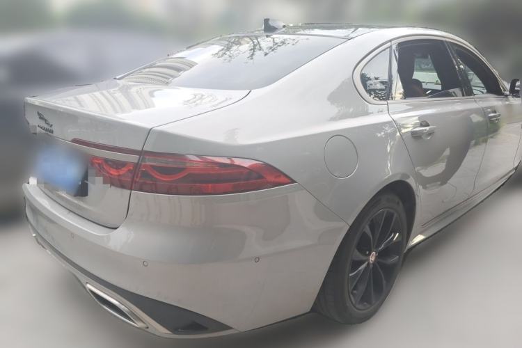 Used Jaguar XFL 2023 XFL 2.0T P250 Two-Wheel-Drive Elite Sport Gold Edition Rear Right 45 Deg