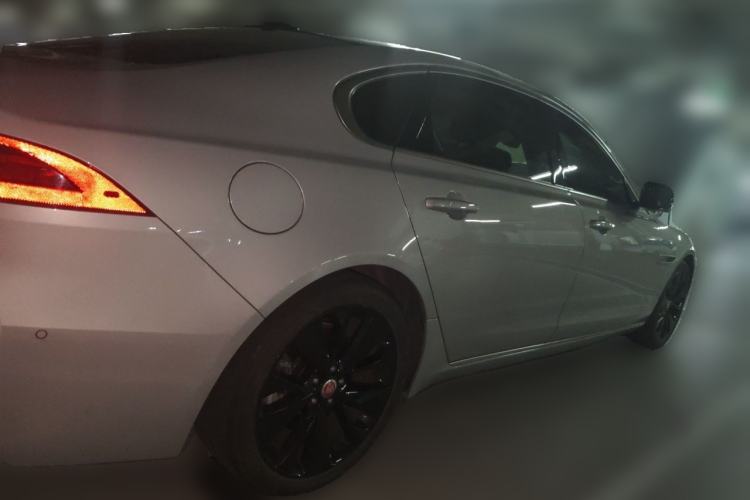 Used Jaguar XFL 2023 XFL 2.0T P250 Two-Wheel-Drive Prestige Luxury Gold Edition Rear Right 45 Deg