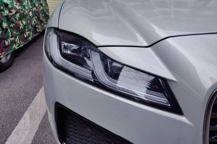 Used Jaguar XFL 2023 XFL 2.0T P250 Two-Wheel-Drive Elite Sport Edition Right Front Headlight