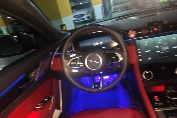 Used Jaguar XFL 2023 XFL 2.0T P250 Two-Wheel-Drive Elite Sport Edition Steering Wheel