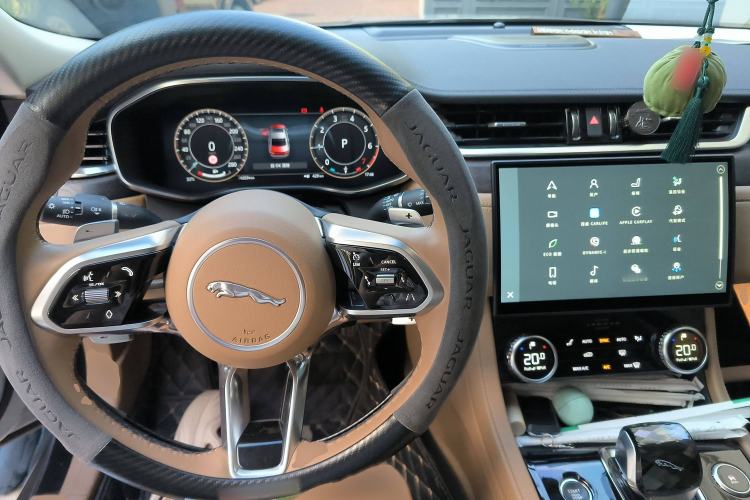 Used Jaguar XFL 2023 XFL 2.0T P250 Two-Wheel-Drive Prestige Luxury Gold Edition Steering Wheel