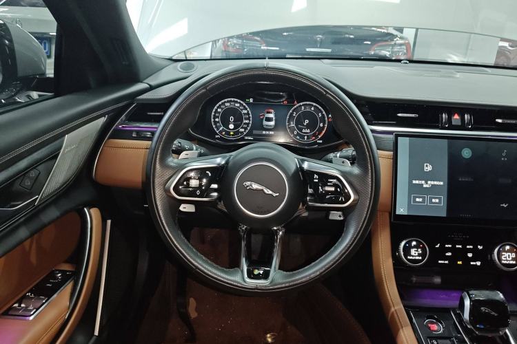 Used Jaguar XFL 2023 XFL 2.0T P250 Two-Wheel-Drive Elite Sport Edition Steering Wheel