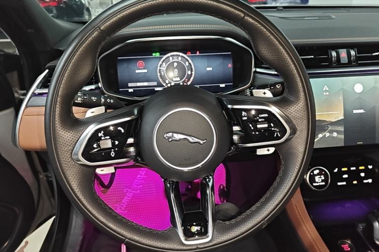 Used Jaguar XFL 2023 XFL 2.0T P250 Two-Wheel-Drive Elite Sport Gold Edition Steering Wheel